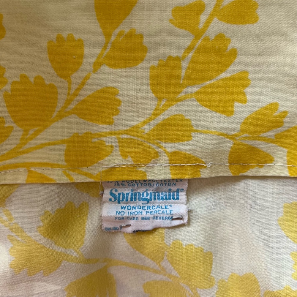 Vintage Springmade Mariposa Yellow Butterfly
Standard Pillowcases (2) - Picture 4 of 4